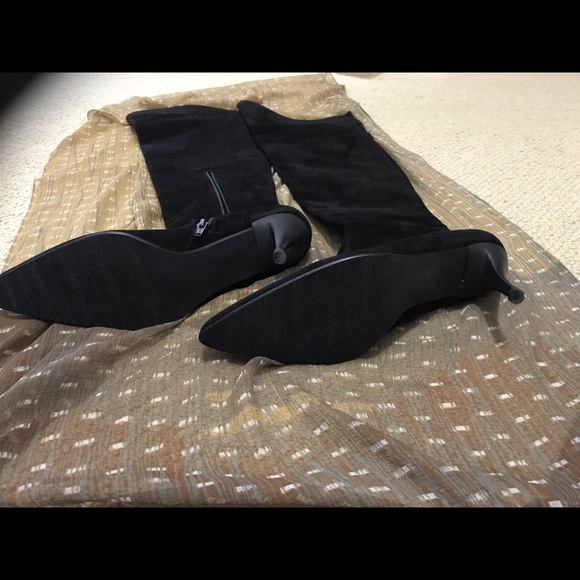 Stuart Weitzman black suede boots - Picture 3 of 8